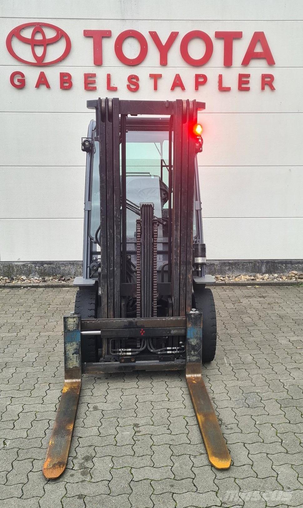 Toyota 02-8FGF25 Chariots GPL