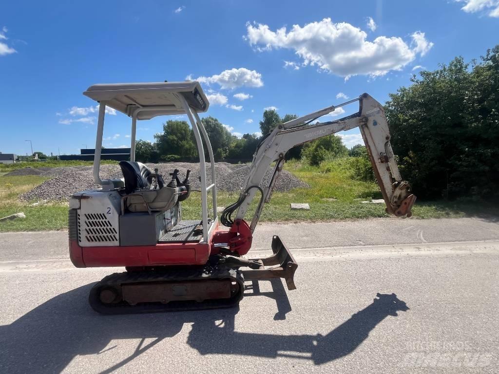 Takeuchi TB 016 Pelle sur chenilles