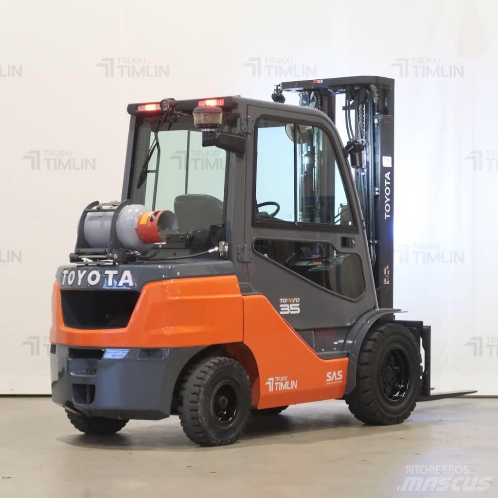 Toyota 02-8FGJF35 Chariots GPL