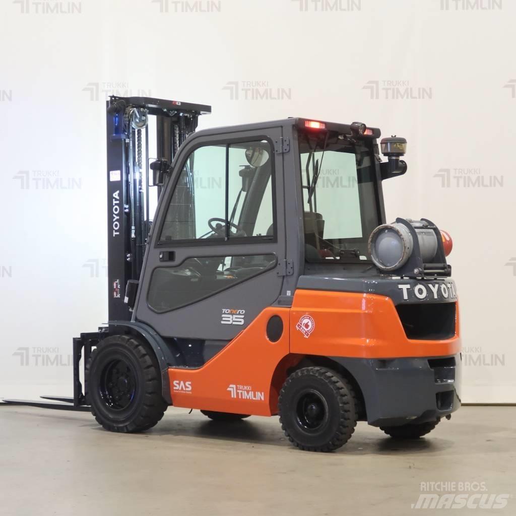 Toyota 02-8FGJF35 Chariots GPL