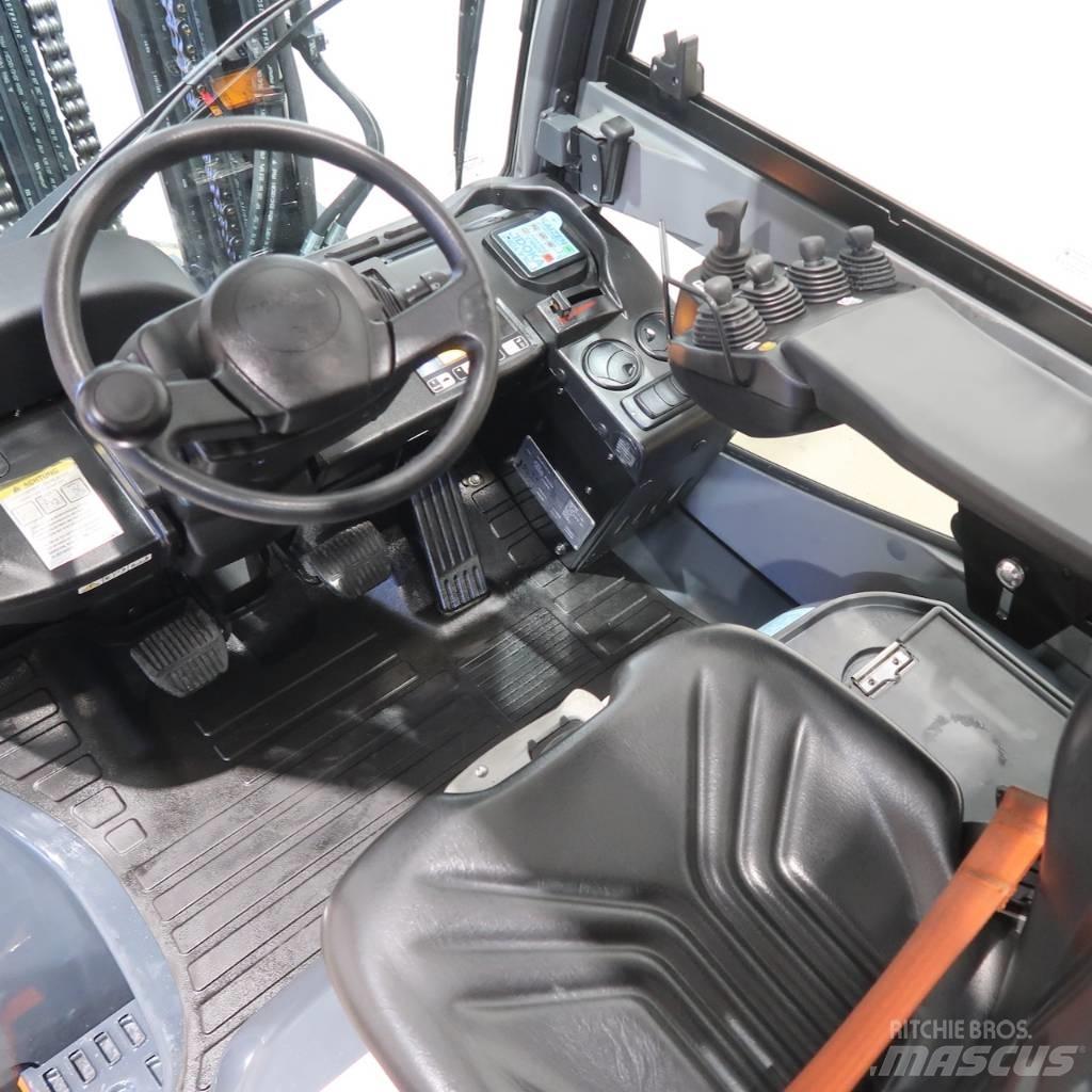 Toyota 02-8FGJF35 Chariots GPL