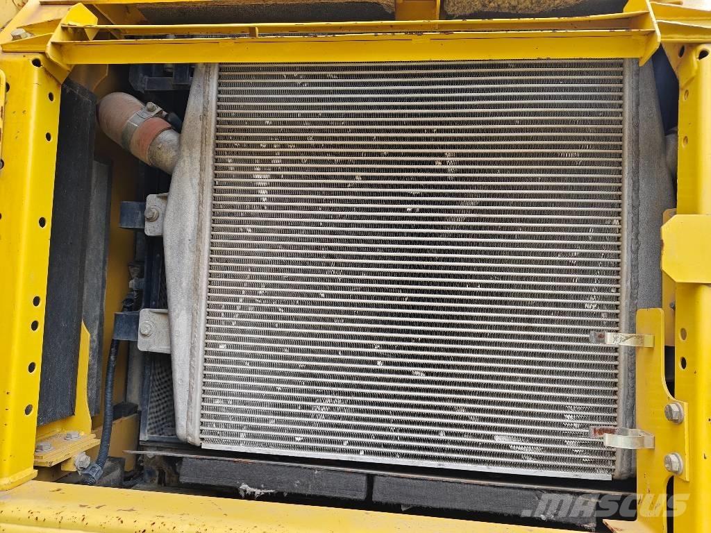 Komatsu PC 450-8 Pelle sur chenilles