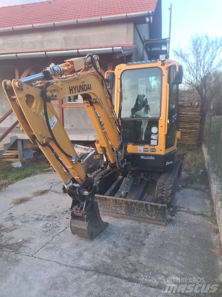 Hyundai R25Z-9 AK Mini pelle < 7t