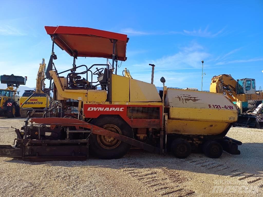 Dynapac F 121-6W Finisseur