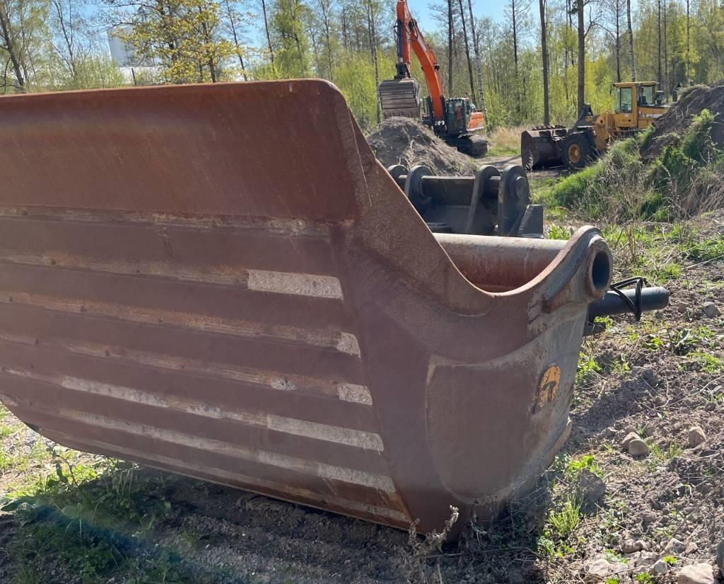 Doosan DX 420 LC Pelle sur chenilles