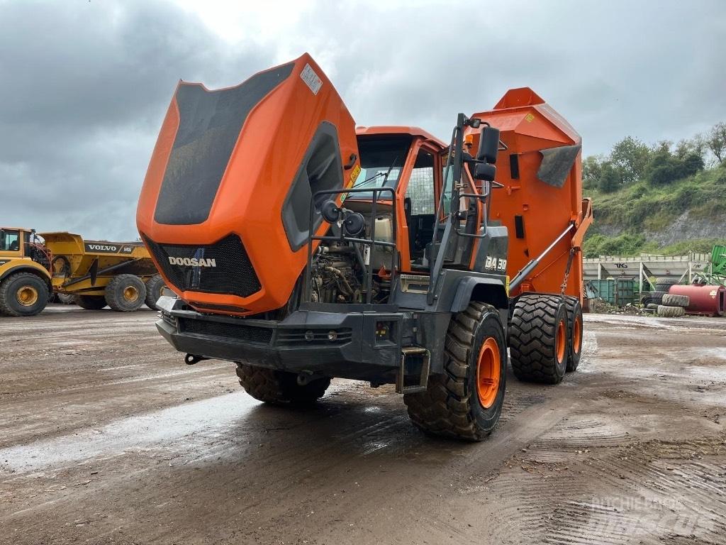Doosan DA 30 Tombereau articulé