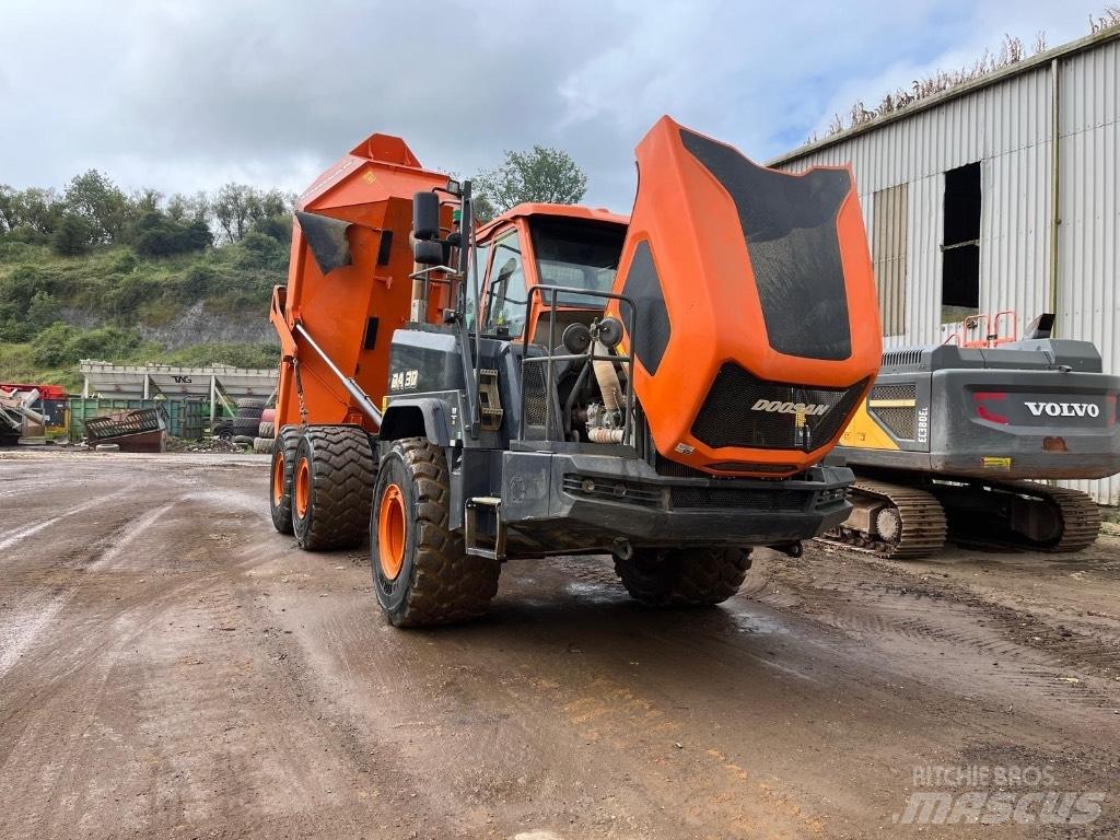 Doosan DA 30 Tombereau articulé