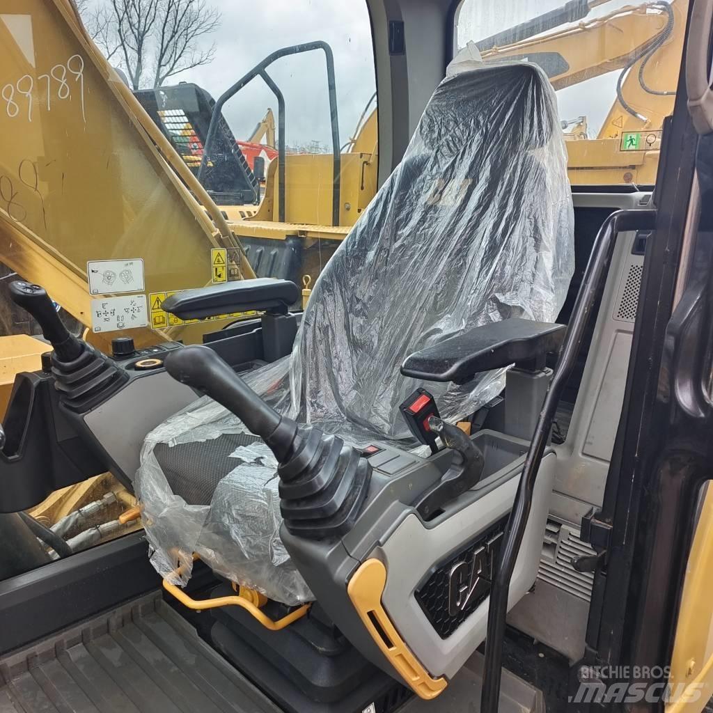 CAT 320GC Pelle sur chenilles