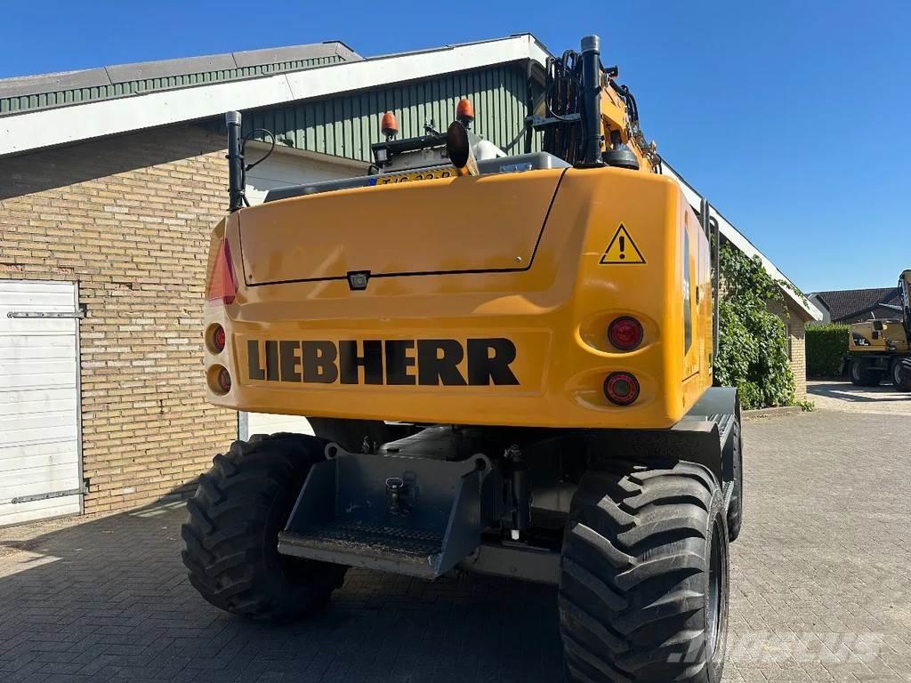 Liebherr A916 Pelle sur pneus