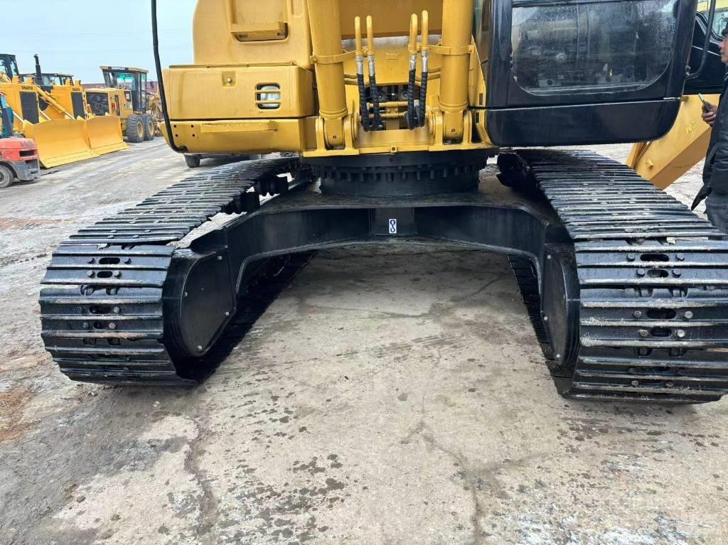 CAT 325 C Pelle sur chenilles