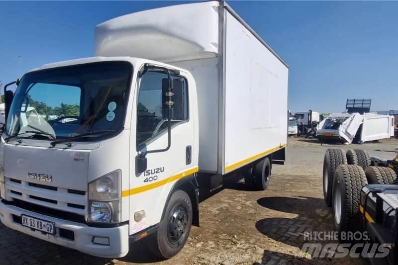 Isuzu NPR 400 Autre camion