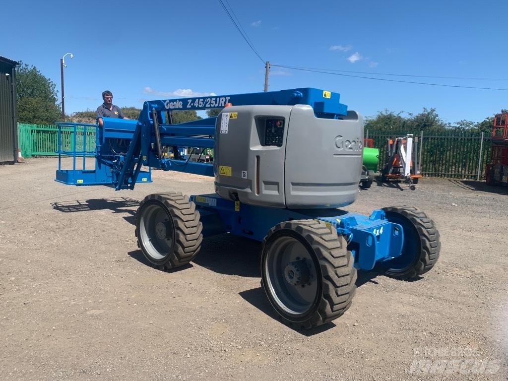Genie Z 45/25 J RT Nacelles articulées