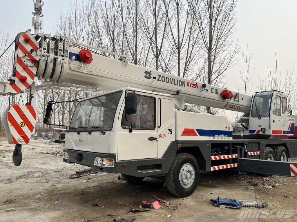 Zoomlion QY25V Grues tout terrain