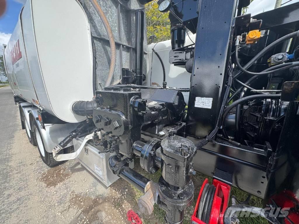 Freightliner M2 Camion aspirateur, Hydrocureur
