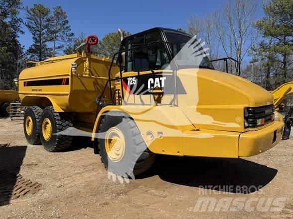 CAT 725 Camion citerne à eau