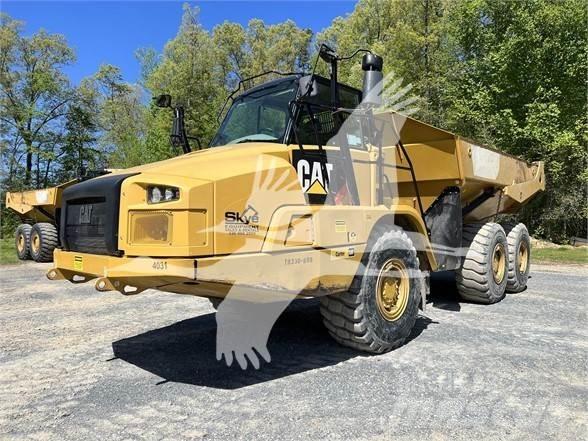 CAT 730C2 Tombereau articulé