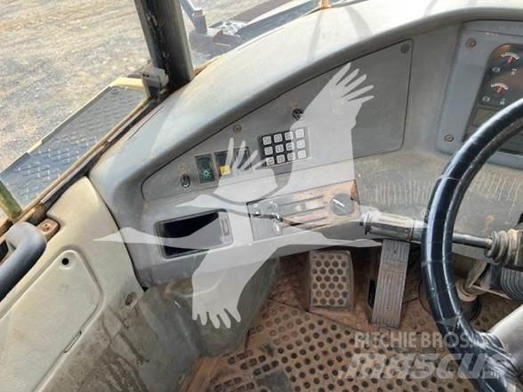 Volvo A25D Tombereau articulé