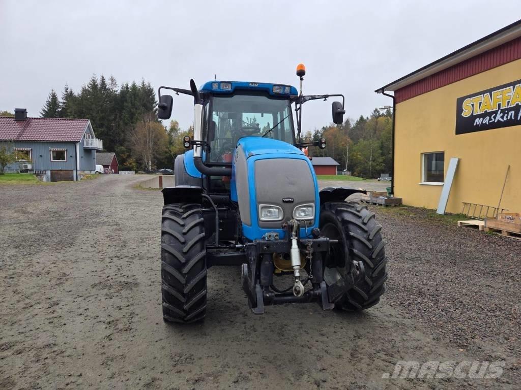 Valtra M 120 Tracteur