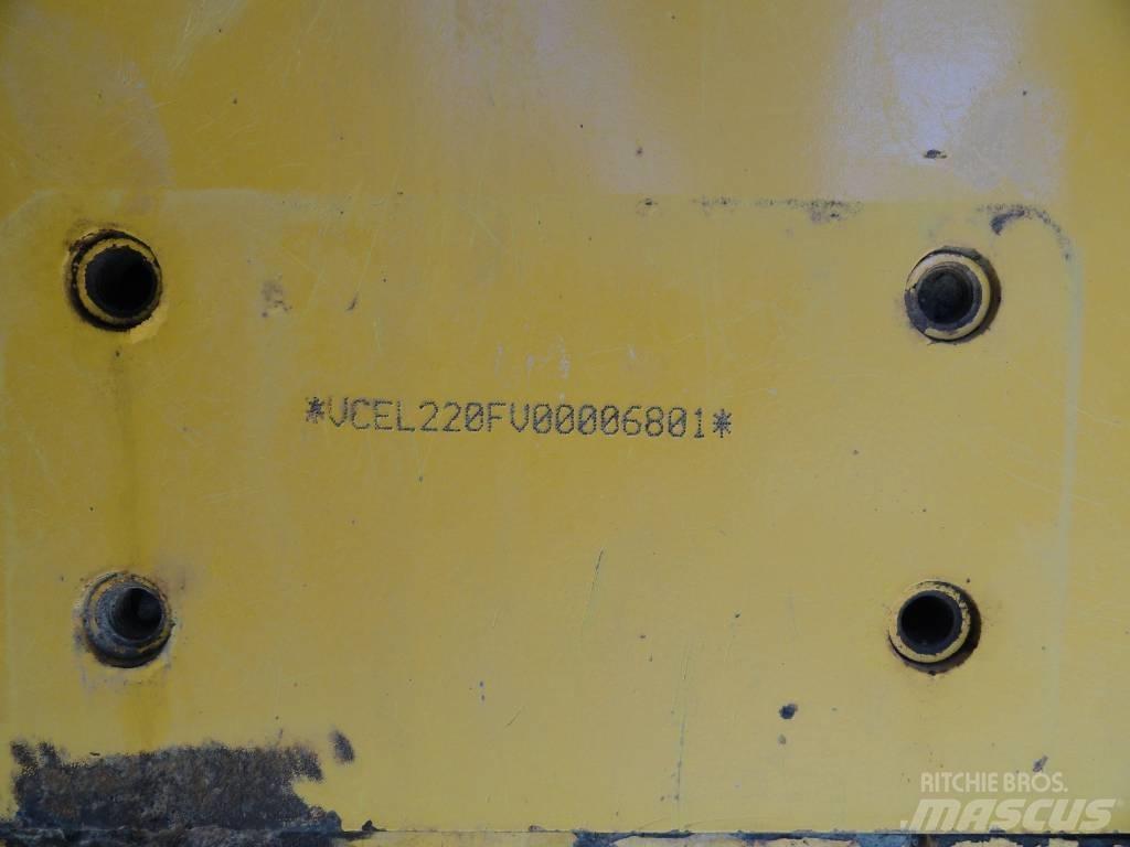 Volvo L 220 F Chargeuse sur pneus