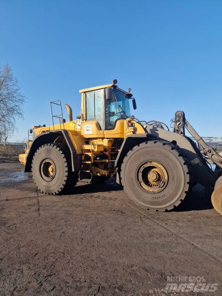 Volvo L 220 F Chargeuse sur pneus