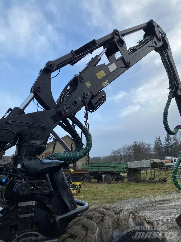 John Deere 1270 G Abatteuse
