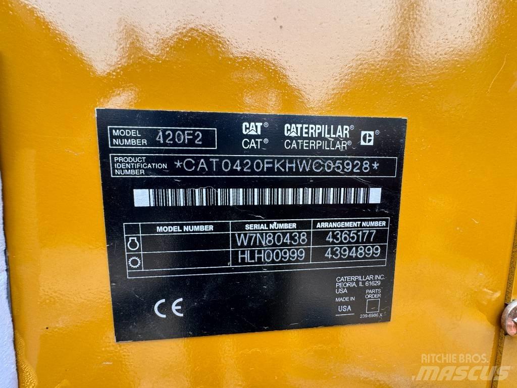  100% new CAT 420 F Tractopelle
