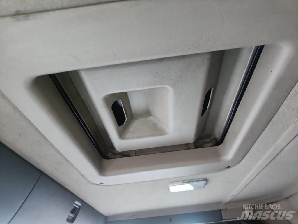 Scania P 420 Camion ampliroll