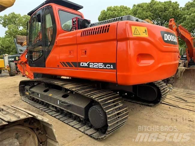 Doosan DX 225 LCA Pelle sur chenilles
