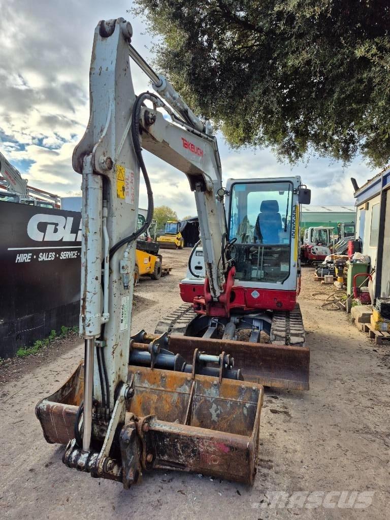 Takeuchi TB250 Mini pelle < 7t