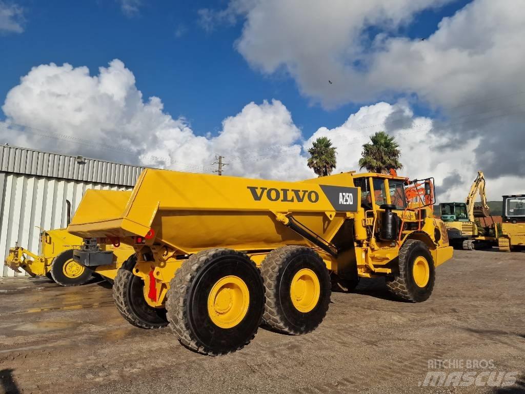 Volvo A 25 D Tombereau articulé