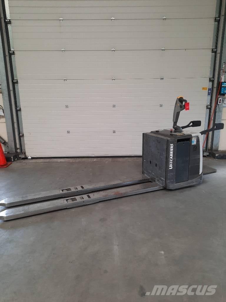 UniCarriers 200PMR Transpalette accompagnant porté debout