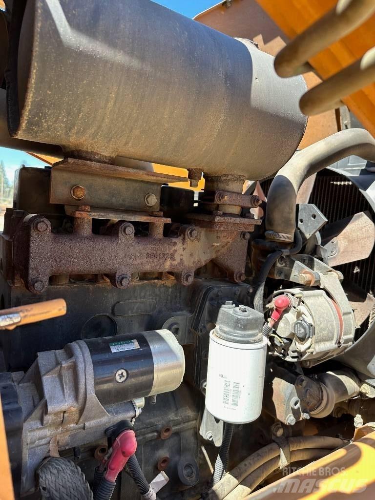CASE 570 M XT Chargeuse sur pneus