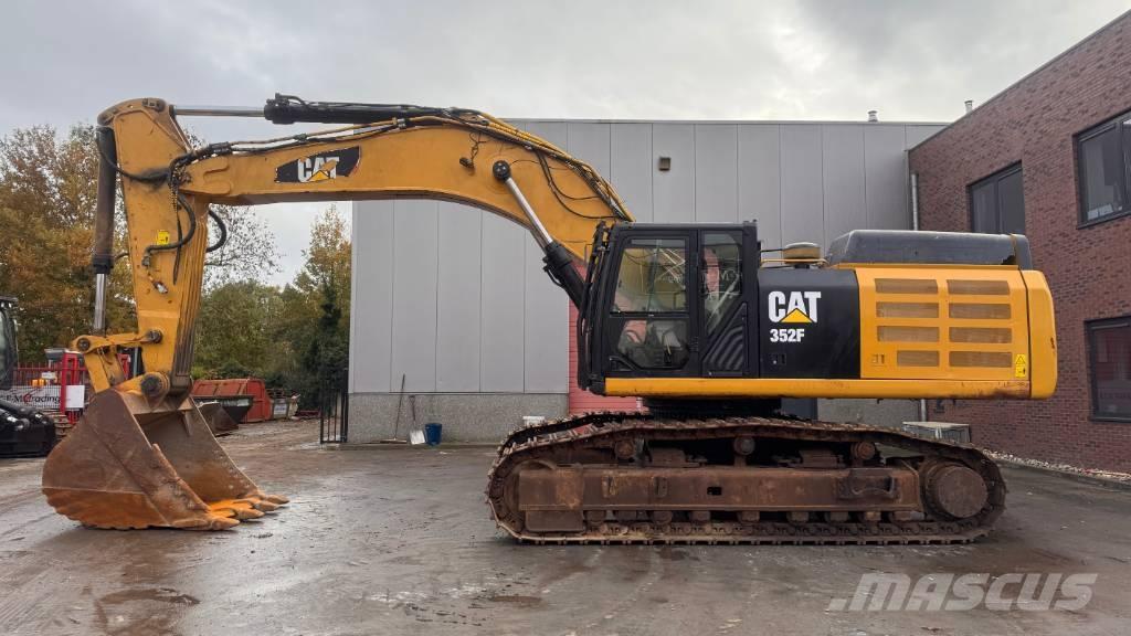 CAT 352 F Pelle sur chenilles
