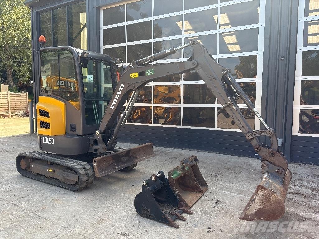 Volvo ECR 25 D Mini pelle < 7t