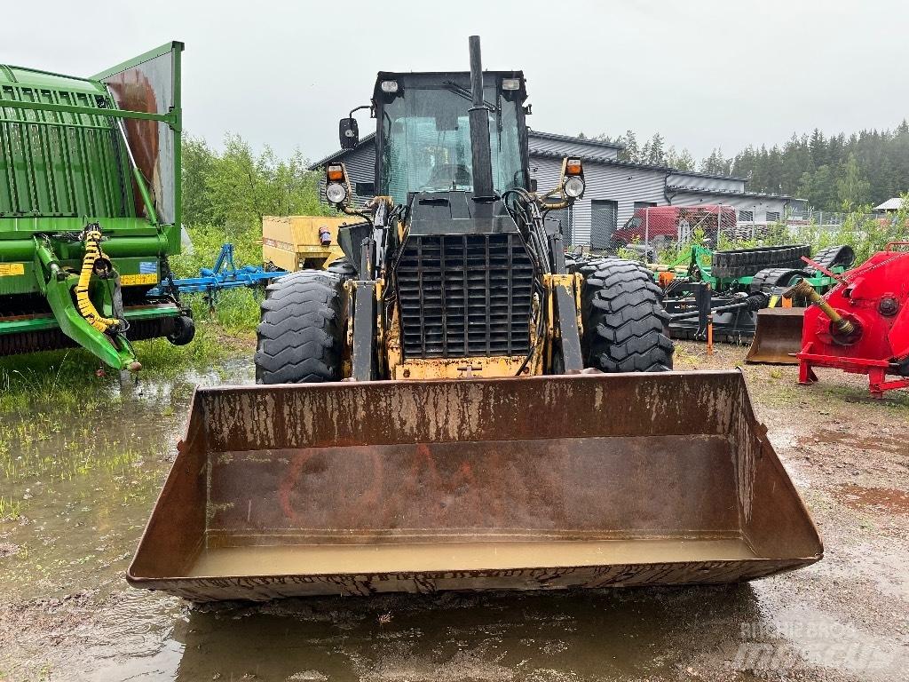 Lännen C10 Pelle sur pneus