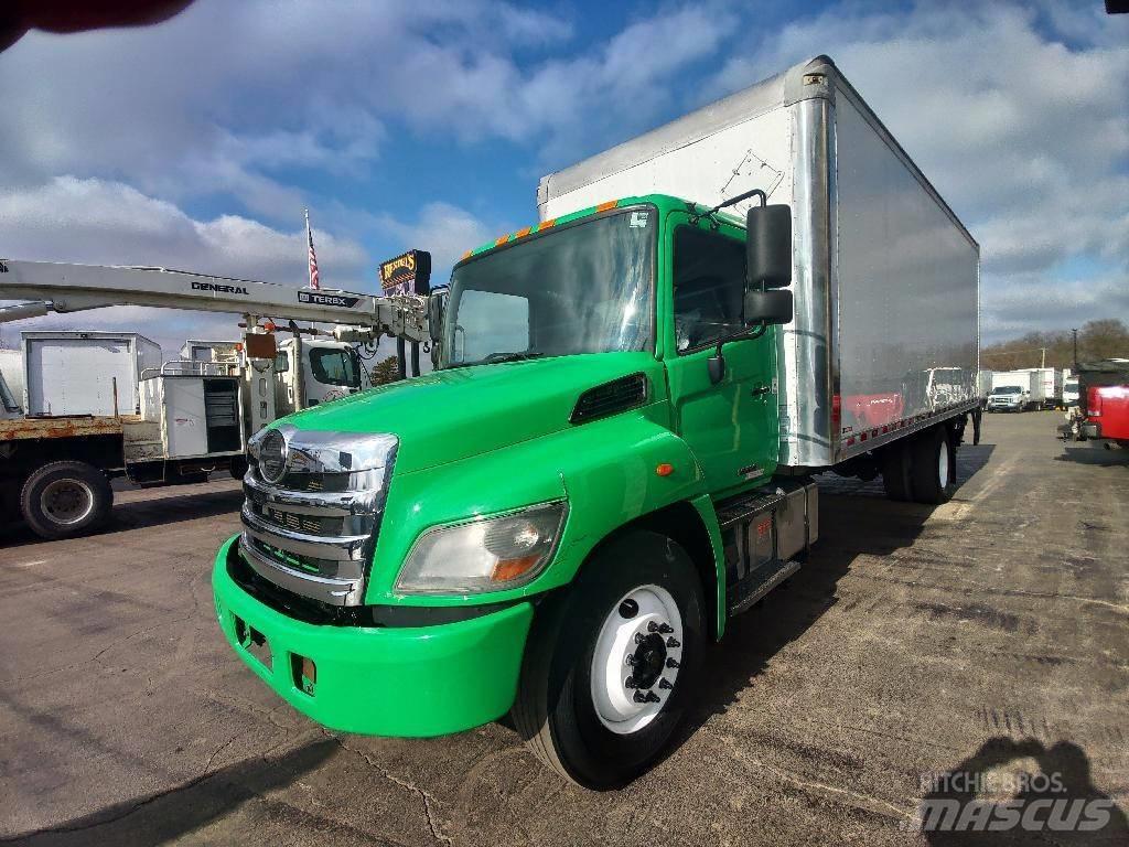 Hino 338 Camion Fourgon