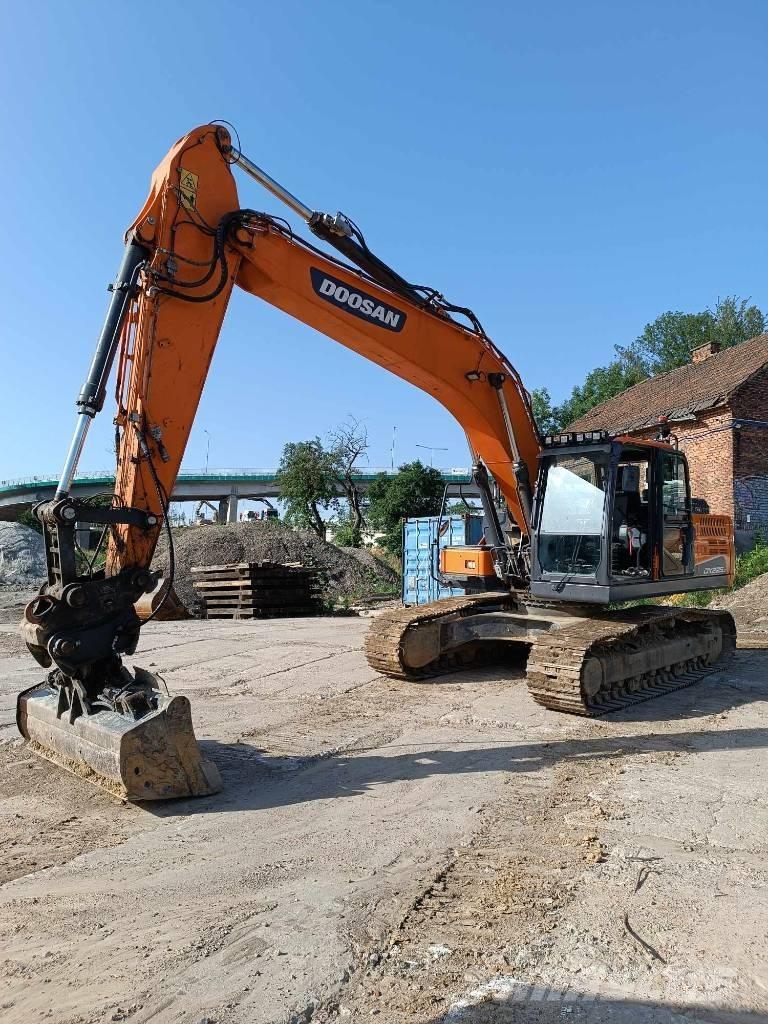 Doosan DX 225 LC-5 Pelle sur chenilles