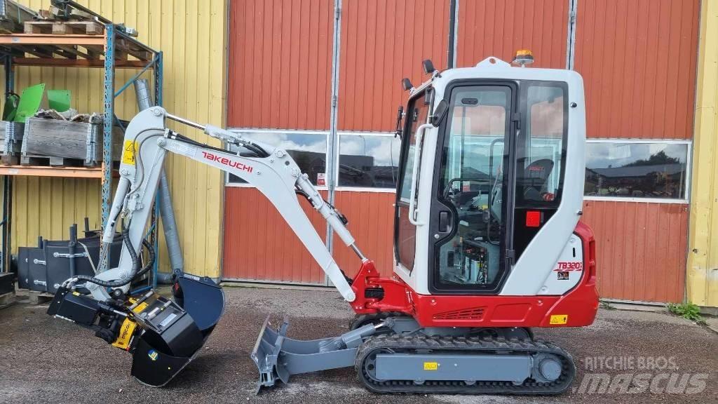 Takeuchi TB 320 Mini pelle < 7t