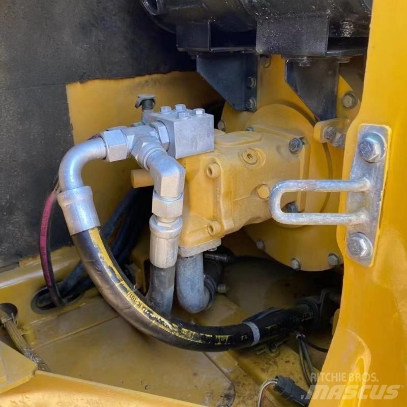 CAT 307E Pelle sur chenilles