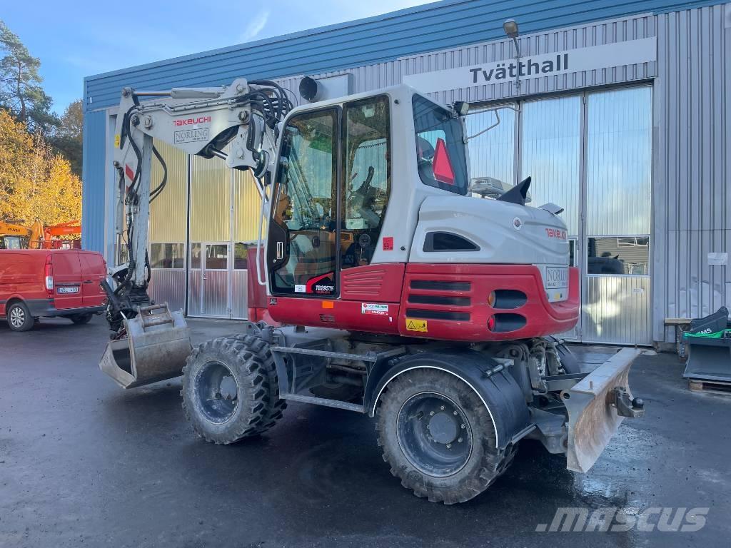 Takeuchi TB 295 W Pelle sur pneus
