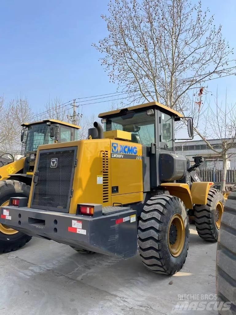 XCMG LW 300 FV Chargeuse sur pneus