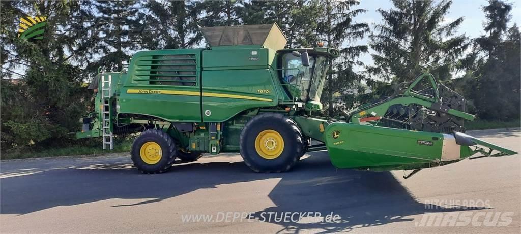 John Deere T670 Moissonneuse batteuse