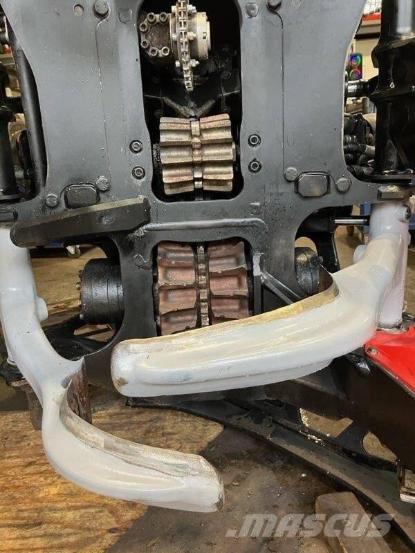 Komatsu C 124 Abatteuse