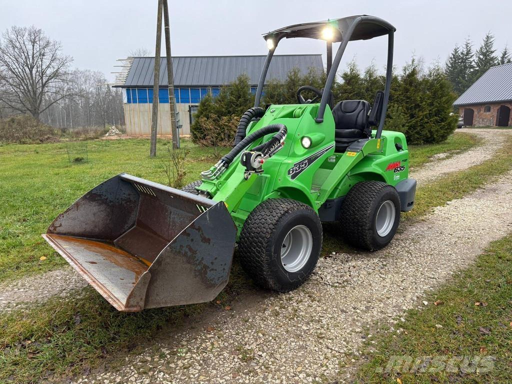 Avant 635 Chargeuse sur pneus