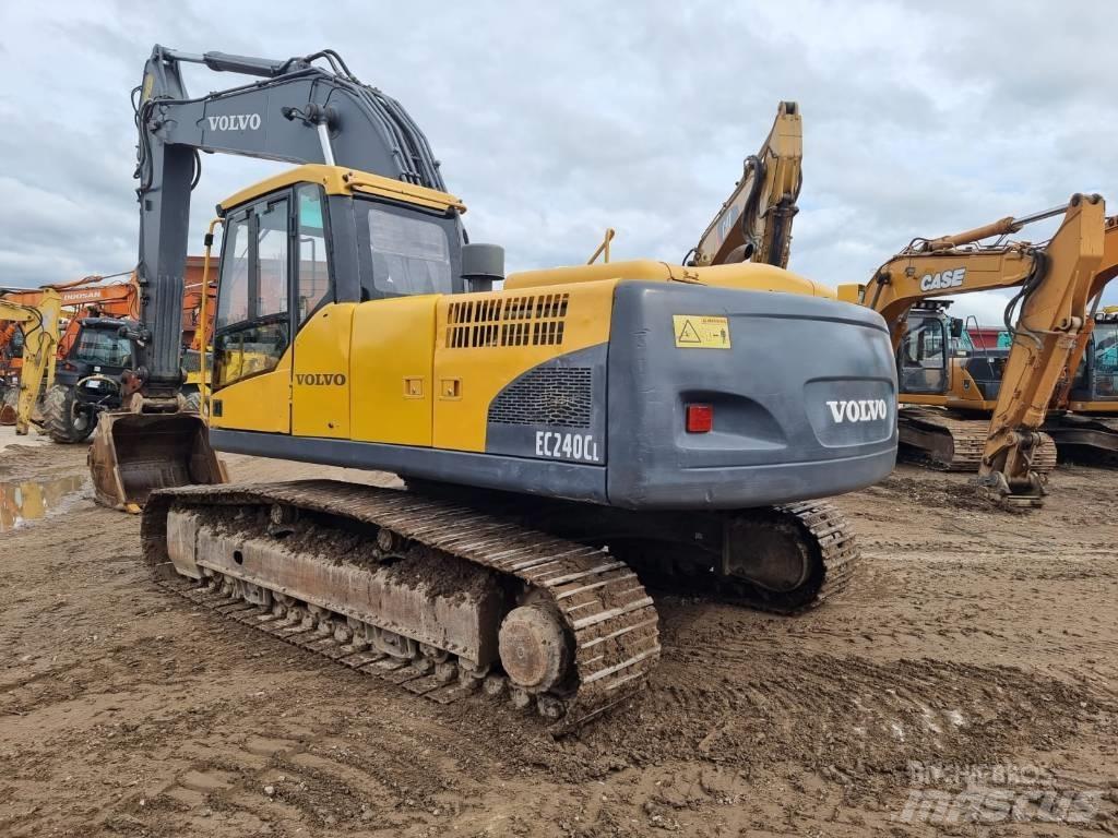 Volvo EC 240 C L Pelle sur chenilles