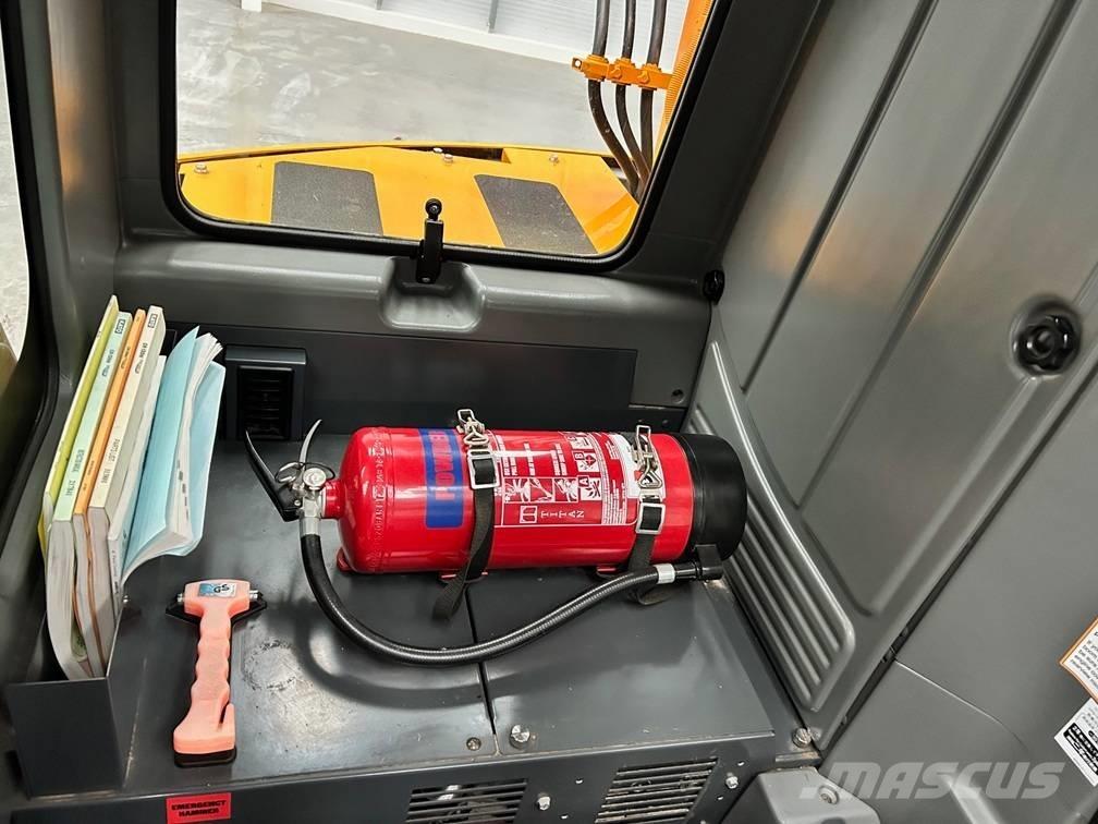 Kato CR-130Ri Grues tout terrain