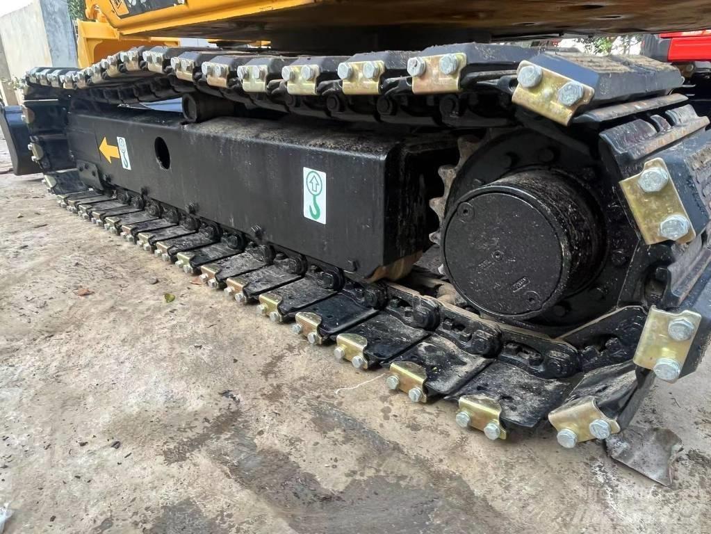 JCB 8052 ZTS Pelle sur chenilles