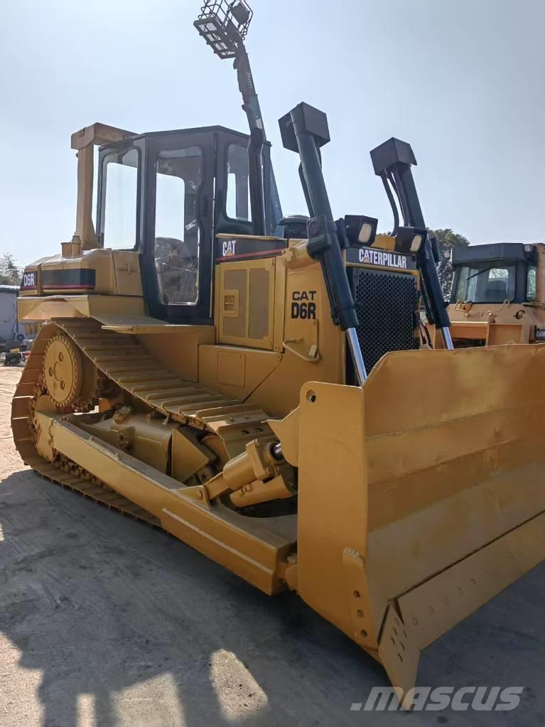 CAT D 6 R Niveleuse