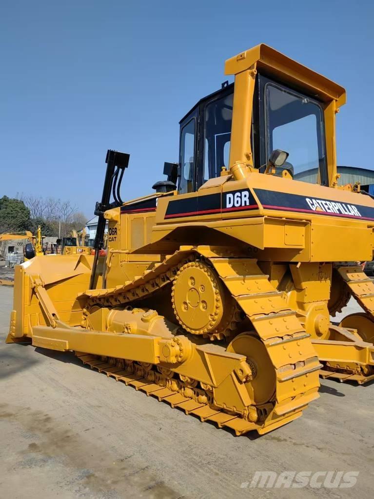 CAT D 6 R Niveleuse