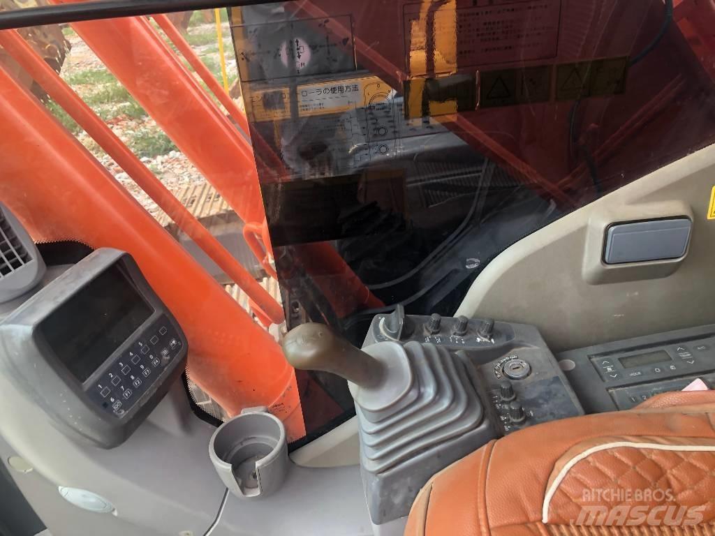 Hitachi ZX 240 Pelle sur chenilles